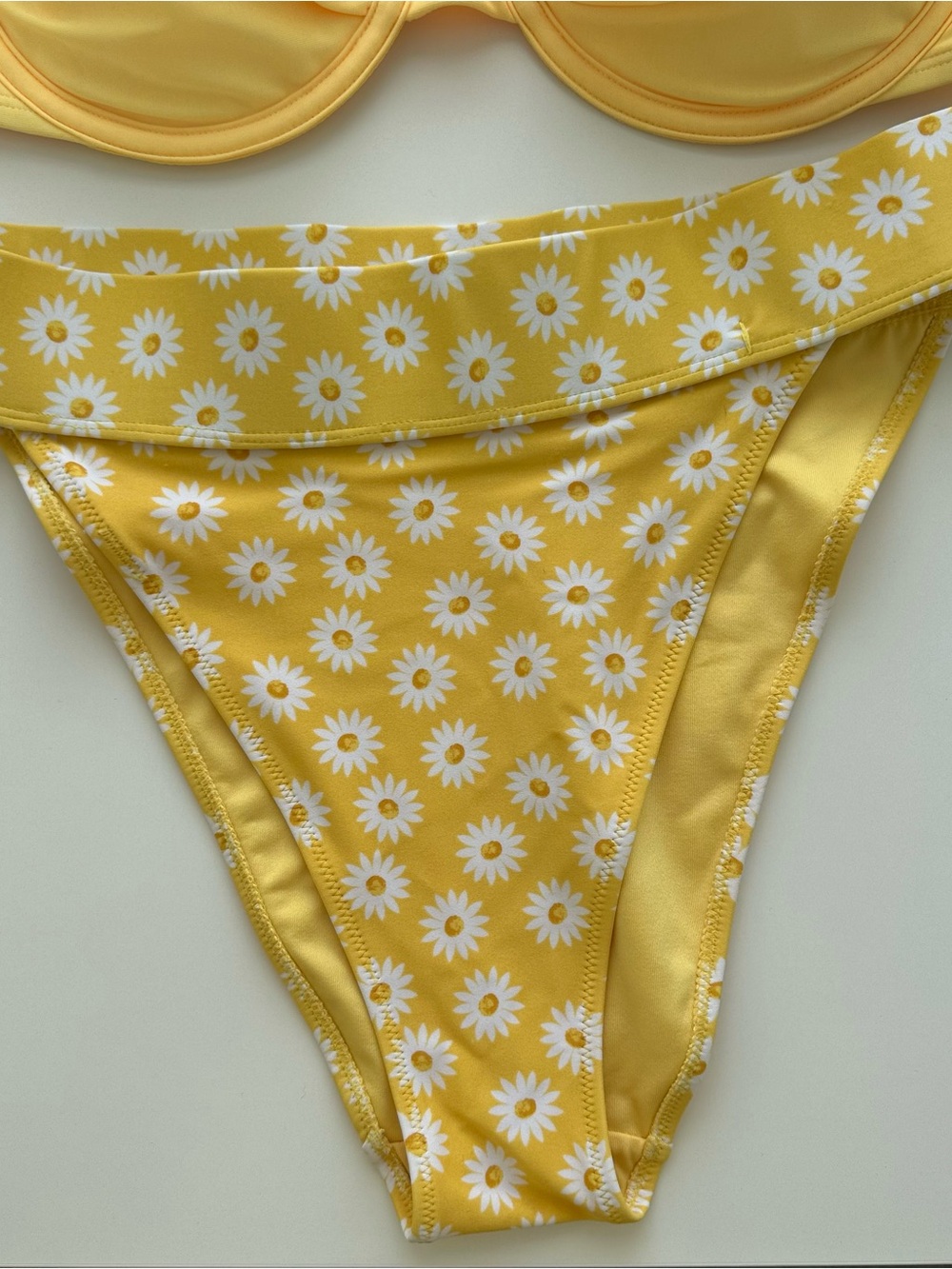 Yellow Daisy mis-match bikini set- M bottom, L top (NWT) - Picture 2 of 6